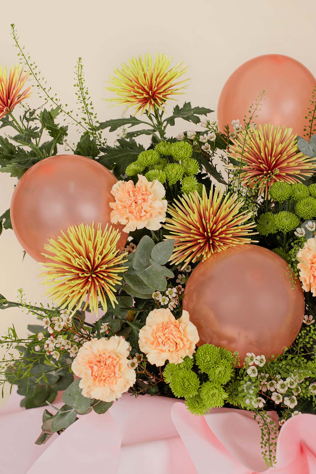 Adora Peach Carnation Flower Stand - Image 3