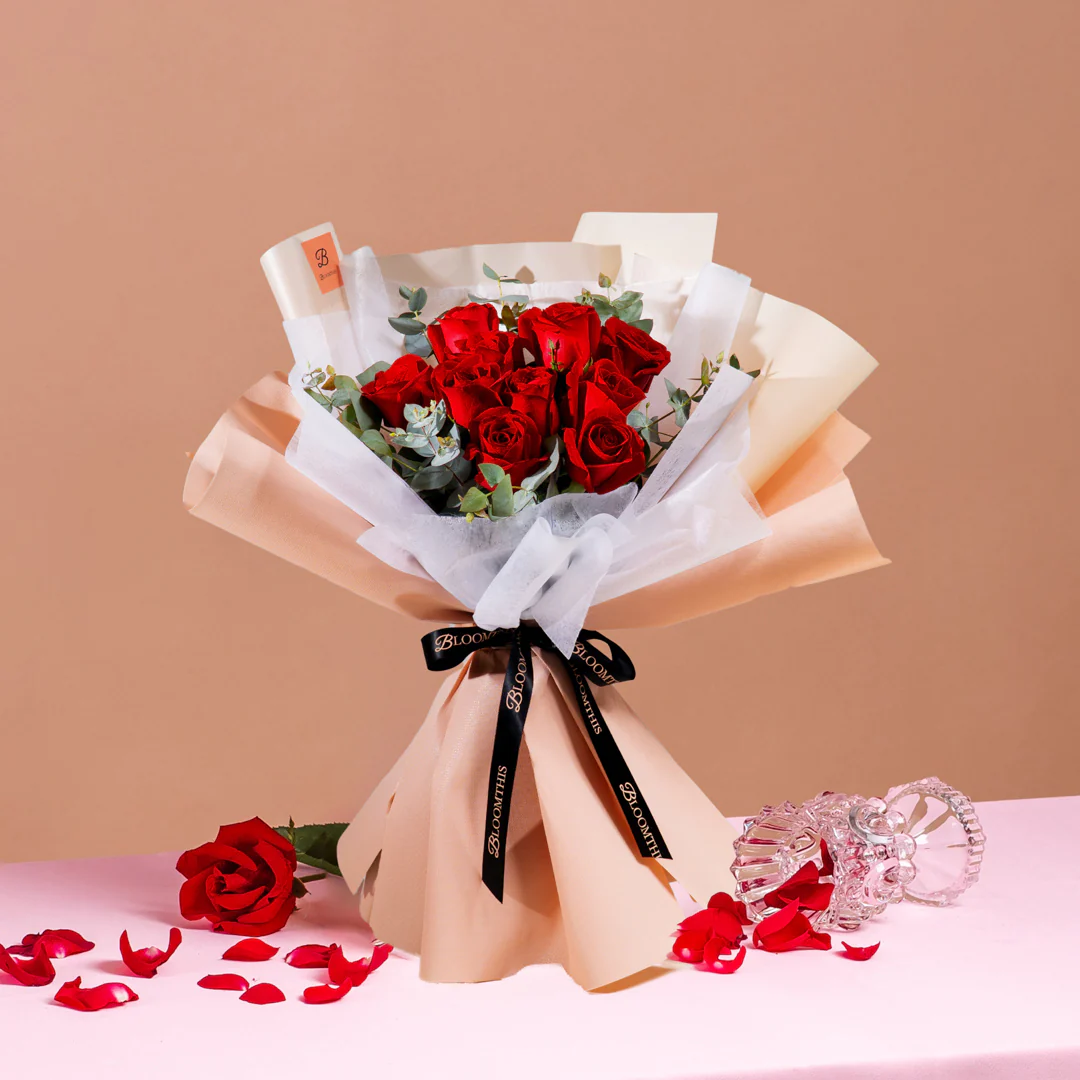 Ashley Red Rose Bouquet - Image 5