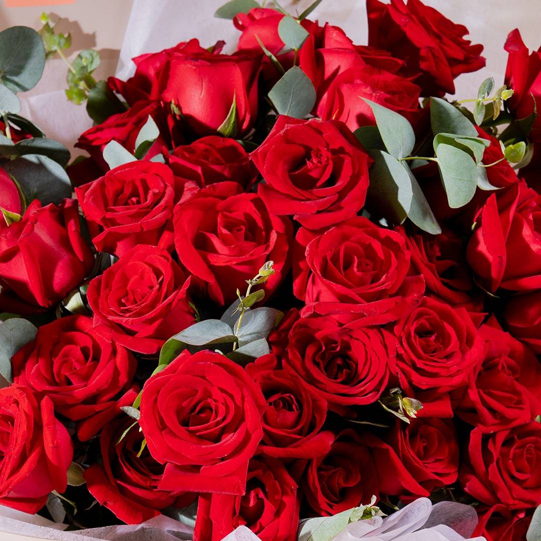 Ashley Red Rose Bouquet (MDV) - Image 2