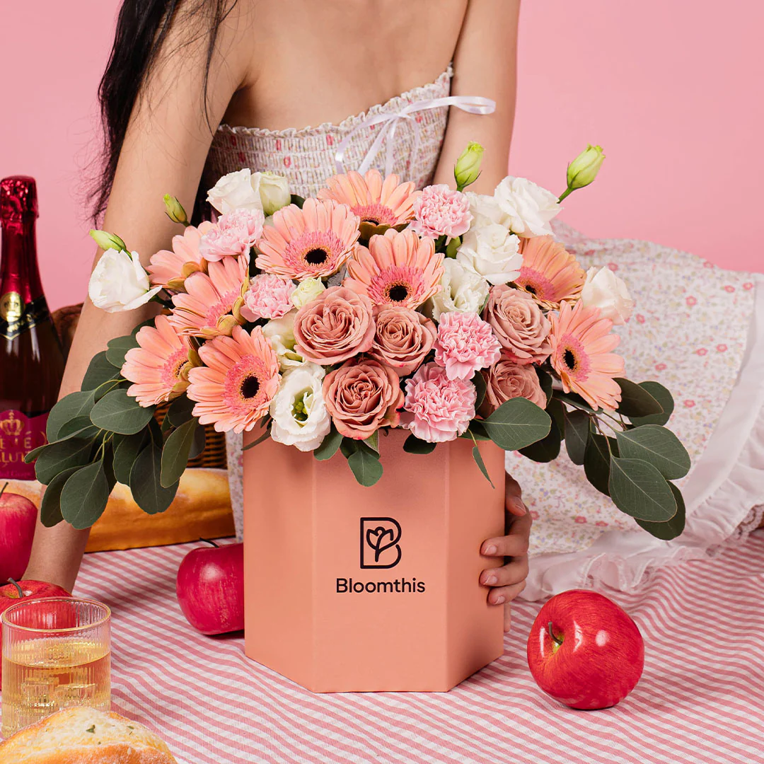 Blake Peach Gerbera Flower Box - Image 2