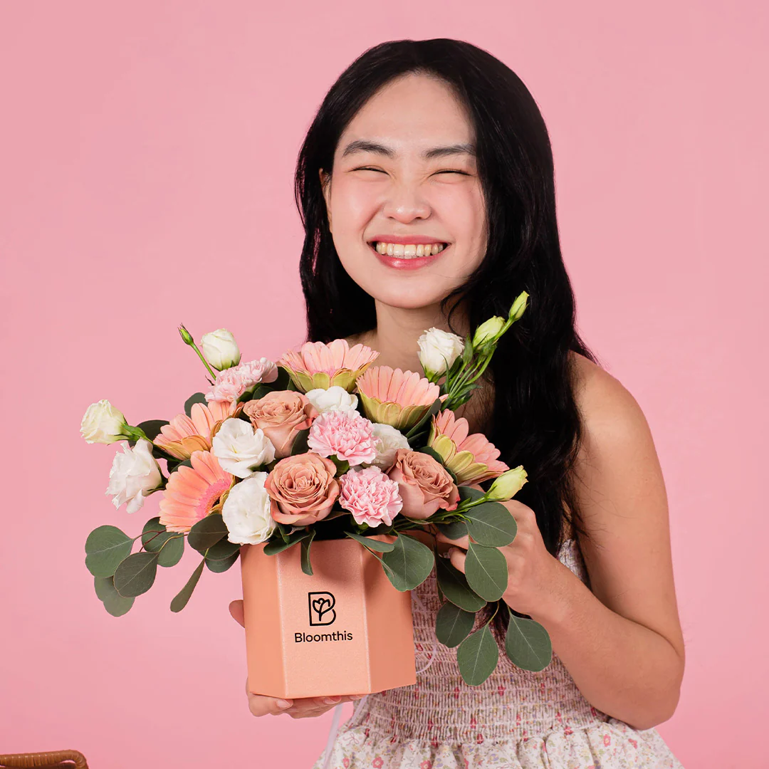 Blake Peach Gerbera Flower Box - Image 4