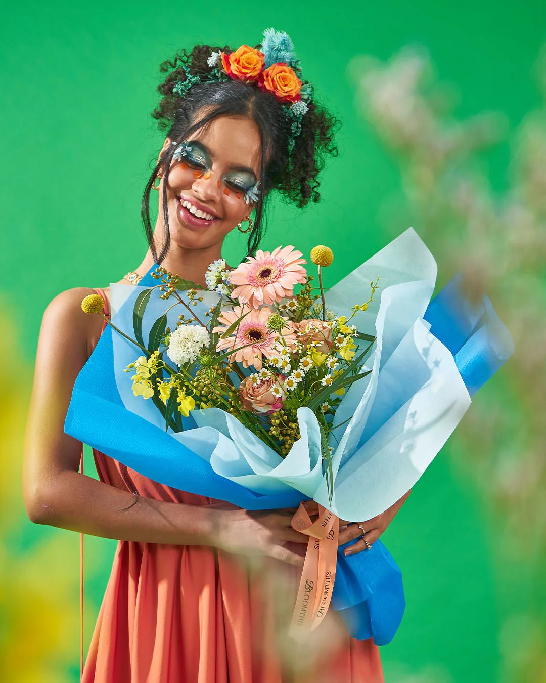 for the plot peach daisy bouquet - Image 5