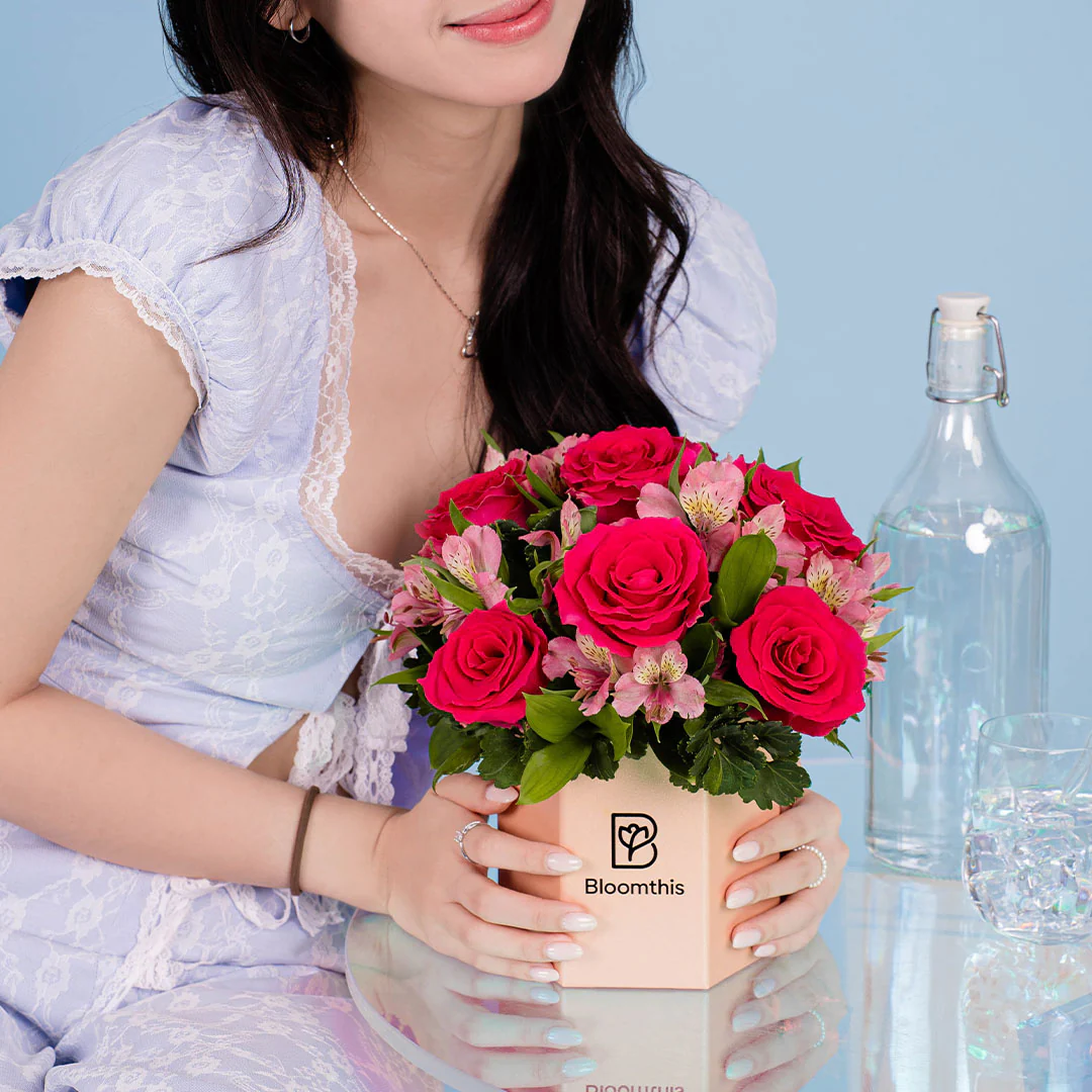 Gwen Hot Cherry Pink Rose Flower Box - Image 4