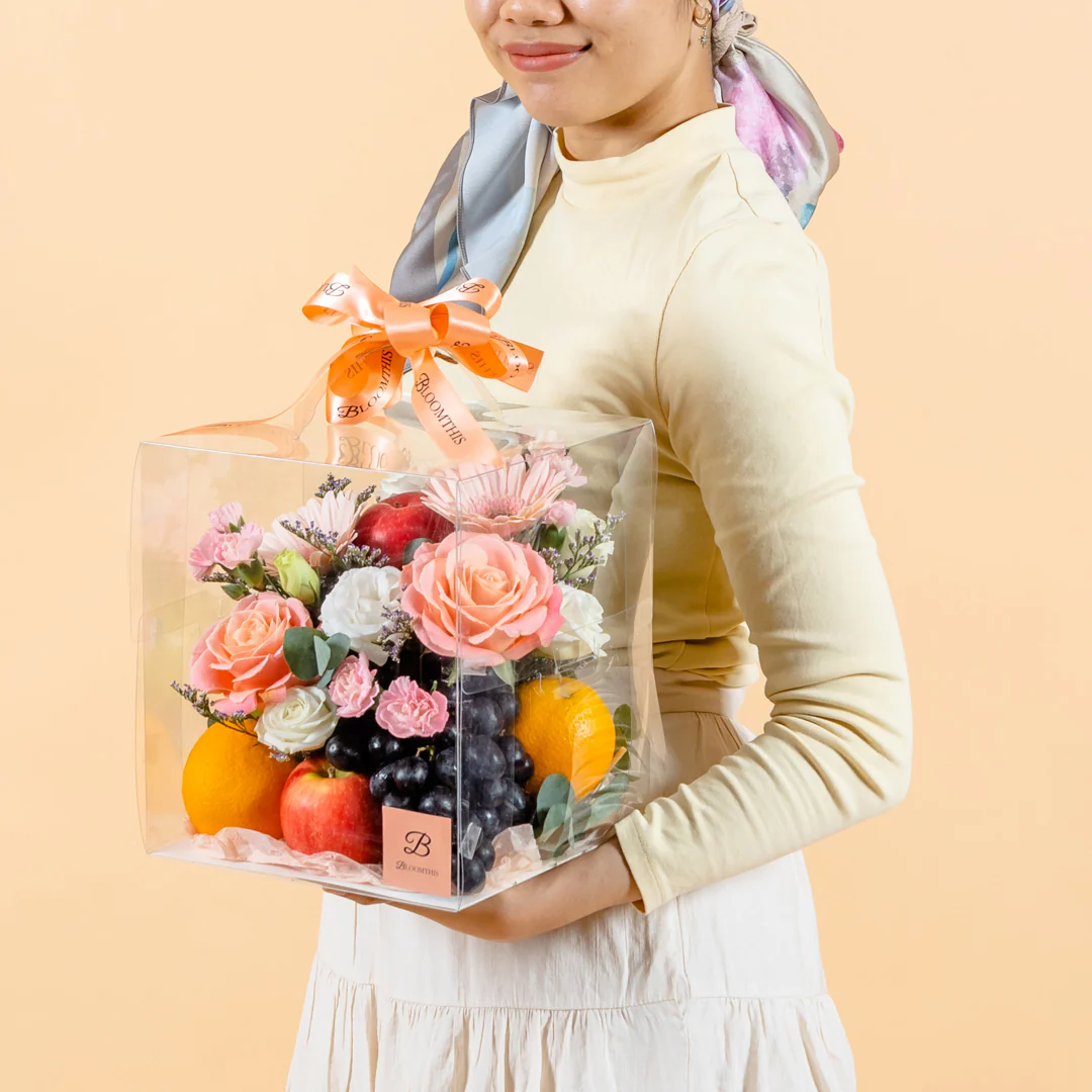 Larissa Flowers & Fruits Gift Box - Image 3