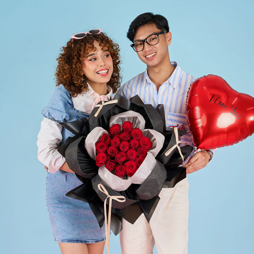 Lindsey Red Rose Petal Bouquet - Image 7