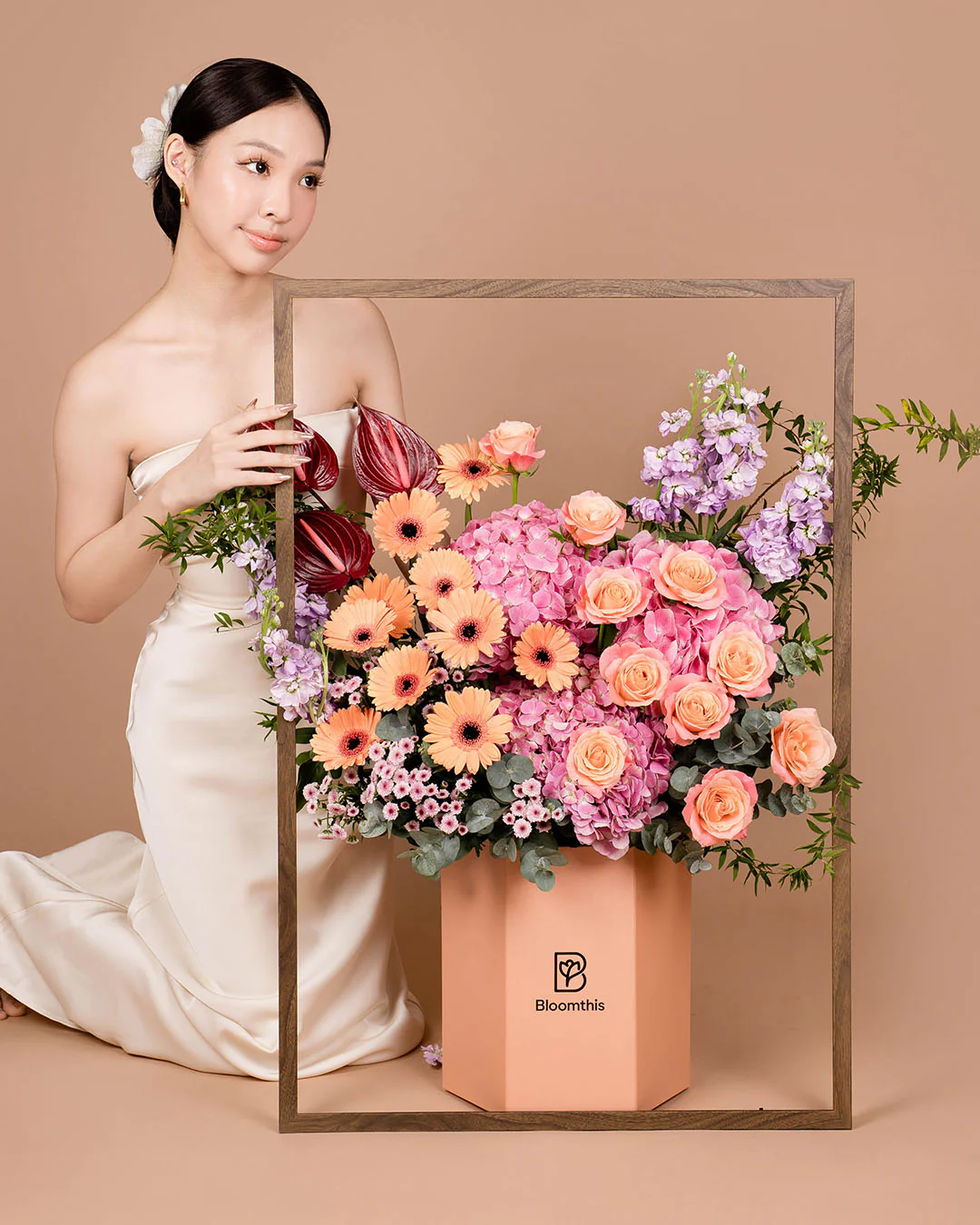 Luxe Aira Rose & Gerbera Flower Box - Image 3