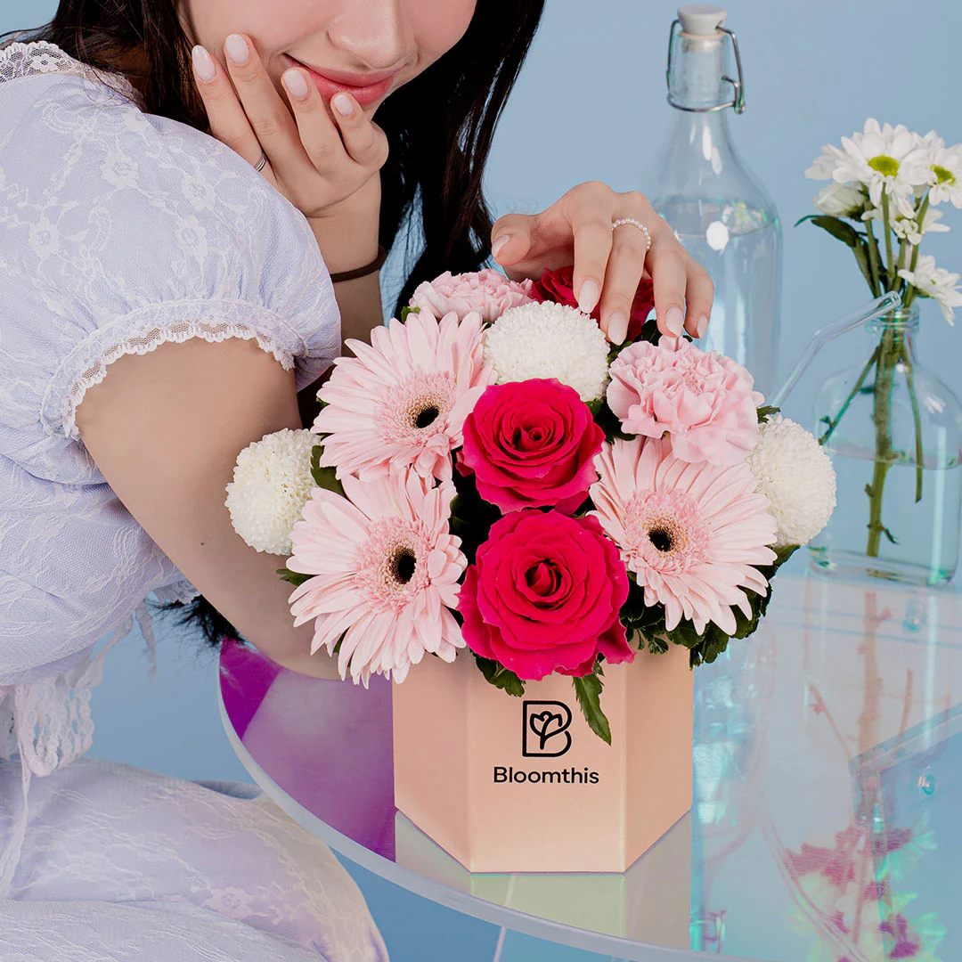 Marilyn Gerbera & Rose Flower Box - Image 4
