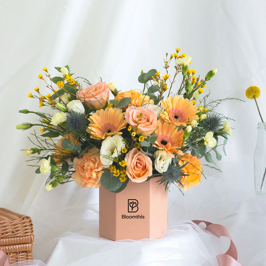 Neveah Peach Daisy Flower Box - Image 3