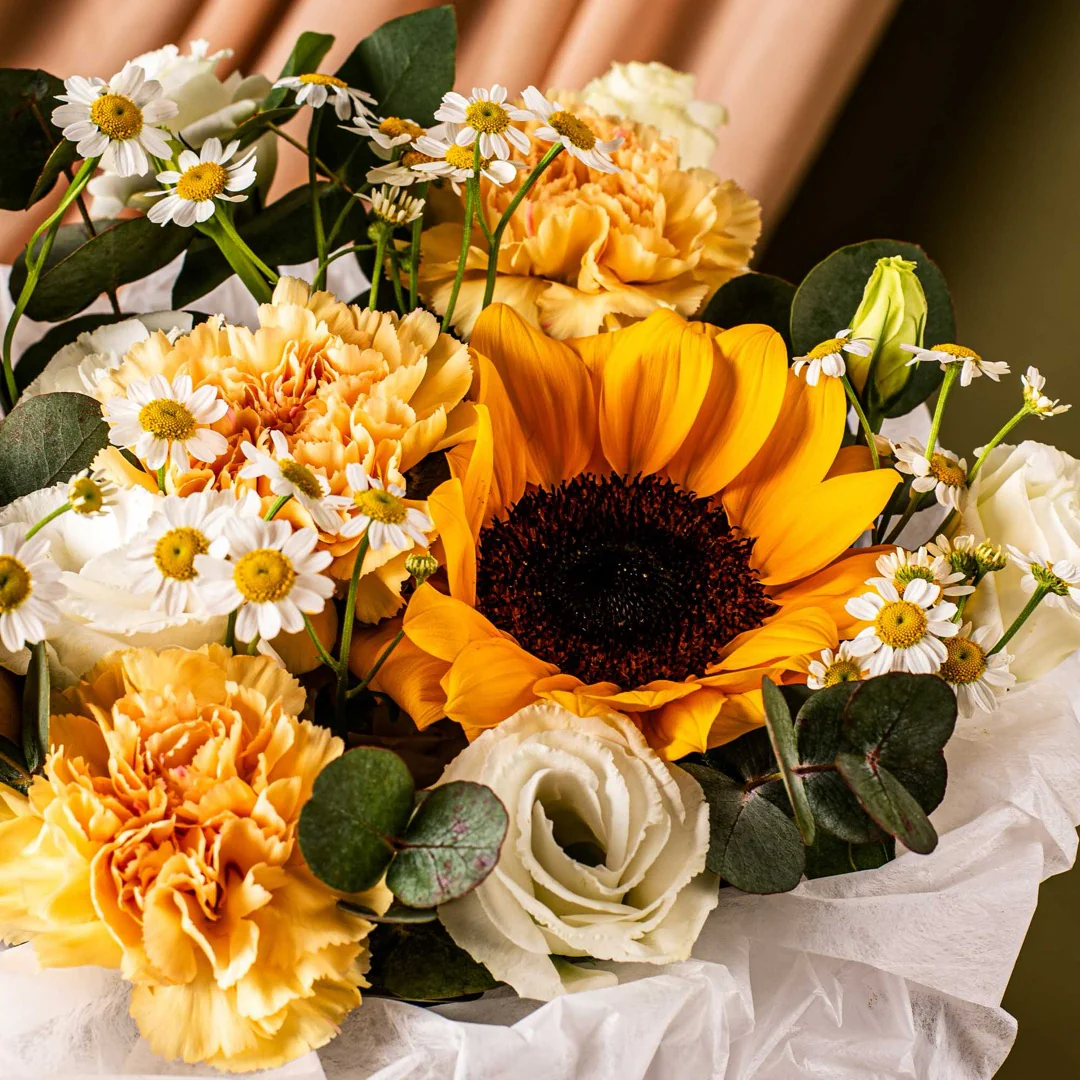 Summer Sunflower Bouquet - Image 4