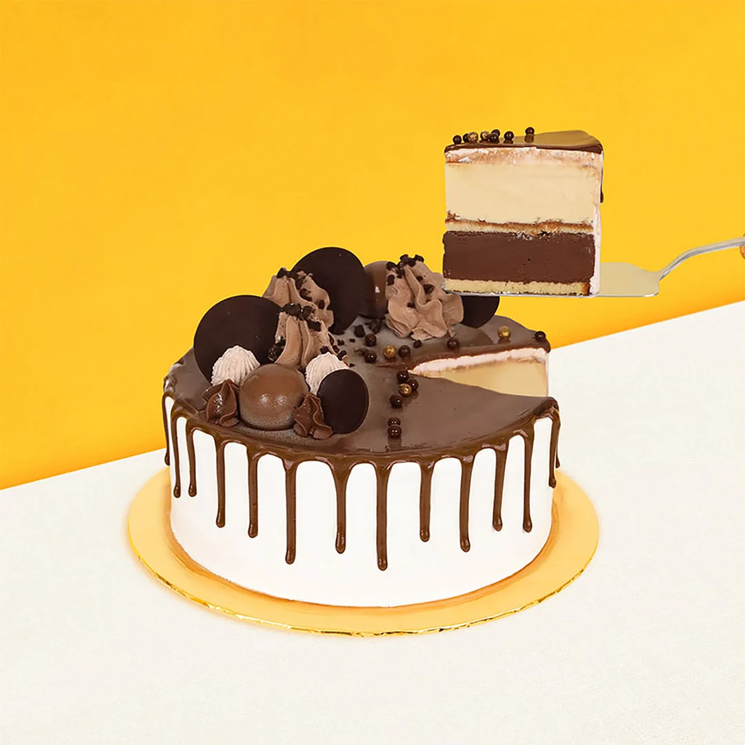Inside Scoop Signature Ice Cream Cake - Image 2